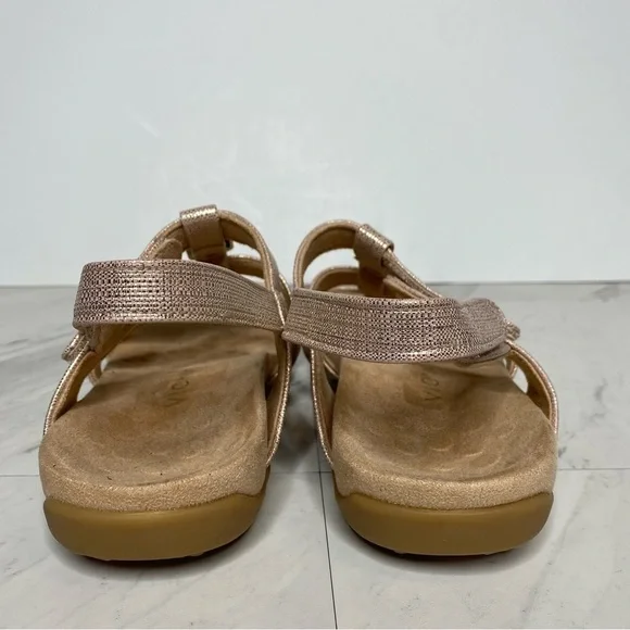 Vionic Amber Adjustable Strap Sandal 8 - Picture 3 of 13